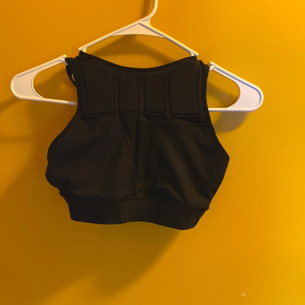 Chestee sports bra